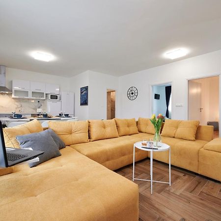 New 4* Apartman Zoa In Trogir Luaran gambar